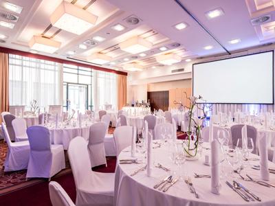 Munich Airport Marriott Hotel 4*